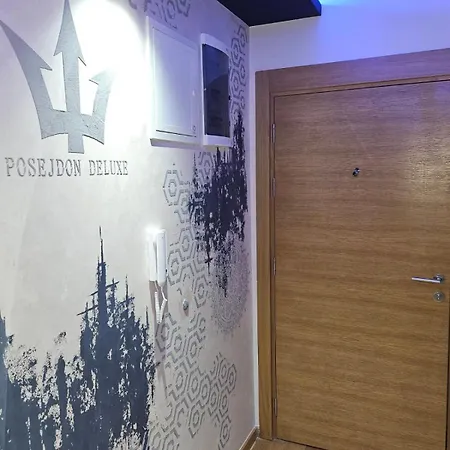 Apartment Posejdon Deluxe 3 *